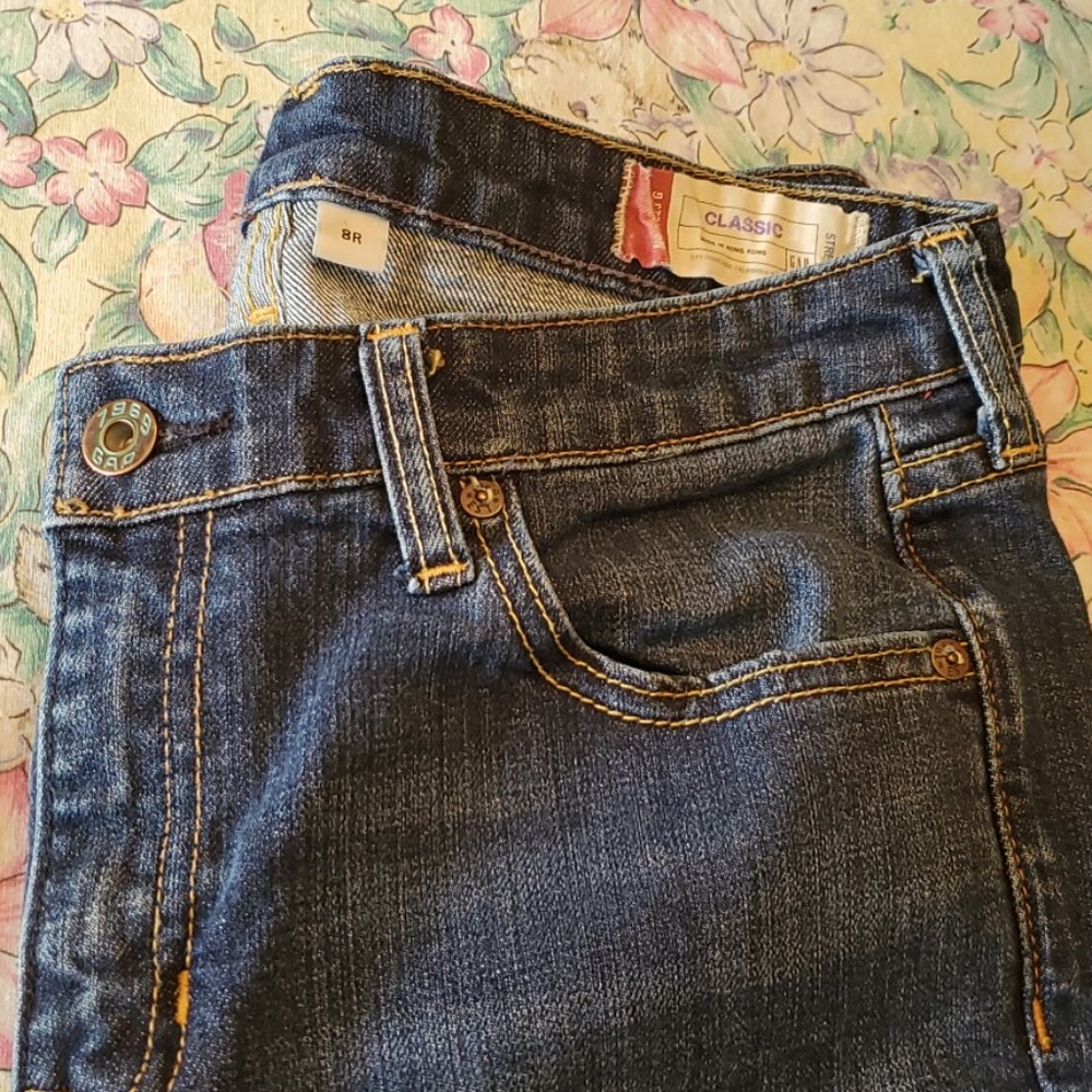 GAP size 8 Regular Classic Stretch Jean